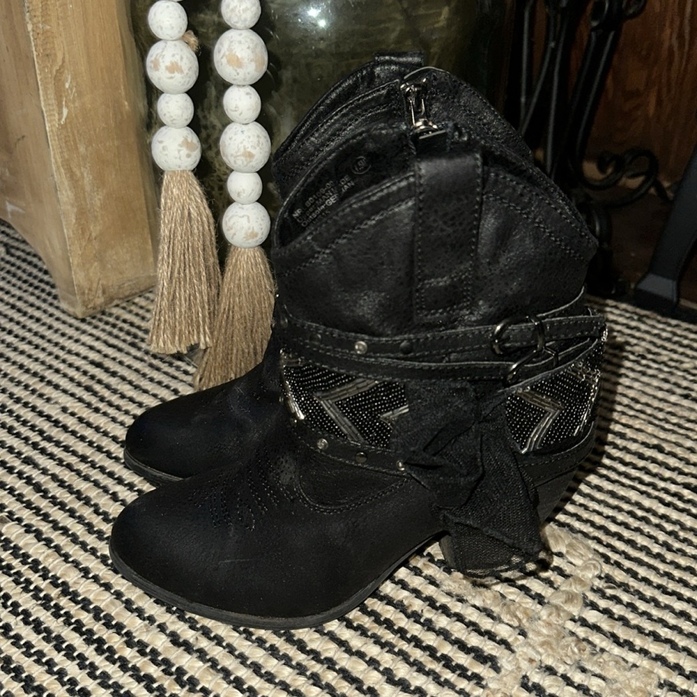 Not rated black boots - Picture 5 of 6